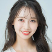 話している人物の写真:女性12