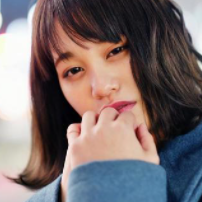 話している人物の写真:女性17